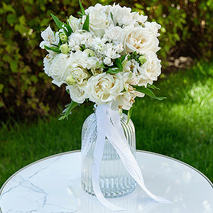 White rose 50 cm Ecuador - 5, Alstromeria white, soft pink - 6, lisianthus - 3, White spray carnation - 5, White Matthiola - 1, Carnation white, cream - 7, Ribbon