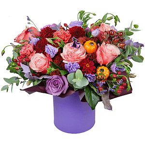 Red, Burgundy Dahlia - 6, Pink rose 50 cm - 13, Purple Lisianthus (Eustoma) - 5, Round flower box small , Oasis, Sedum, Oak leaf, Wrapping Paper, Limonium (1 pc.), Decorative element small