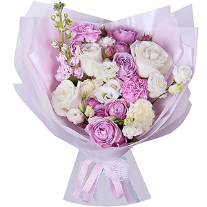 Гвоздика белая, кремовая - 3, Роза кустовая пионовидная Мисти Баблс 50 см - 3, Роза белая 50 см - 4, Лизиантус - 3, Маттиола сиреневая - 2, Гвоздика розовая - 3, Современная упаковка