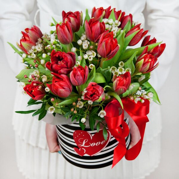 Red tulip - 31, Round flower box small , Oasis, Pistachio, Waxflower (1 pc.), Wrapping Paper, Ribbon