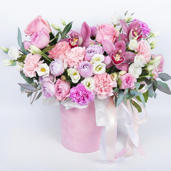 Pink rose 50 cm - 11, Spray peony rose Lavander, 50 cm - 3, lisianthus - 3, Lilac carnation - 5, Pink Cymbidium Orchid Bud - 3, Pink carnation - 7, Round flower box small , Oasis, Wrapping Paper, Eucalyptus Cinerea, Flask for orchids