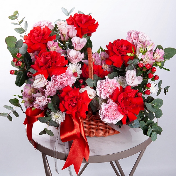 Red rose Nina 50 cm - 11, Pink Lisianthus (Eustoma) - 3, Baltica White Spray Chrysanthemum - 1, Pink carnation - 9, Alstromeria white, soft pink - 8, Small Basket, Oasis, Hypericum, Eucalyptus, Ribbon