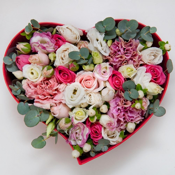 Pink carnation - 4, Bright pink spray rose mix, 50 cm - 4, lisianthus - 3, Heart‑shaped box for arrangements, Oasis, Hypericum, Eucalyptus parvifolia (1 pc.)