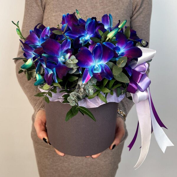 Orchid Dendrobium - 33, Flask for orchids, Pistachio, Eucalyptus, Oasis, Round flower box medium, Ribbon
