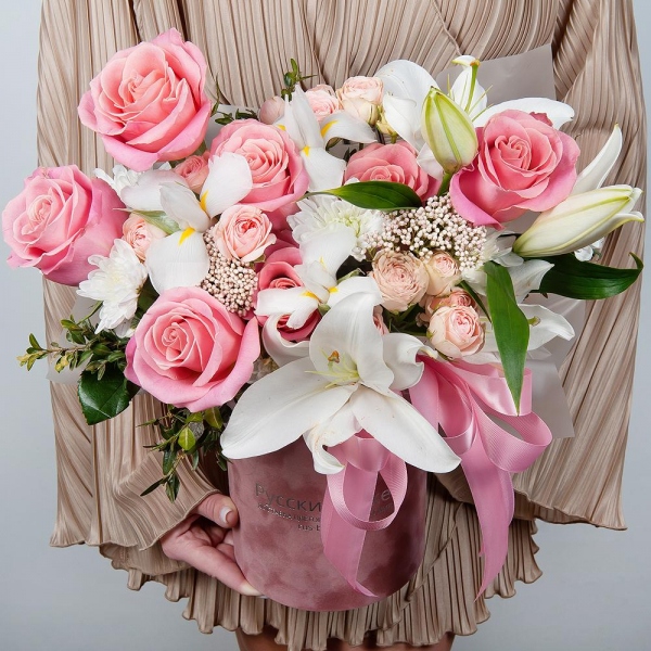 Lilies - 1, White iris - 6, Pink rose 50 cm - 11, Peony sprayrose - 3, Baltica White Spray Chrysanthemum - 2, Round flower box small , Oasis, Ozotamnus, Pistachio, Wrapping Paper