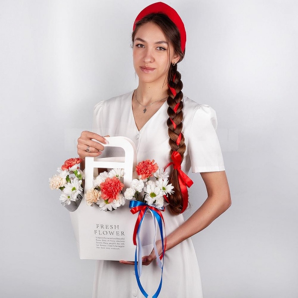 Bacardi White Spray Chrysanthemum - 1, Orange carnation - 4, White spray carnation - 2, Carnation white, cream - 5, Flower bag, Oasis, Ribbon