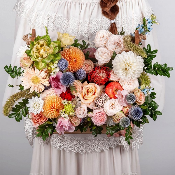 Orange Dahlia - 3, Rose Veggie 50 cm - 1, Peony sprayrose - 2, Spray rose: white, cream, light pink 50 cm - 3, Pink Lisianthus (Eustoma) - 2, Gerbera white - 5, Pink-orange rose Phoenix 50 cm - 4, Wooden pot, Oasis, Pistachio, Ozotamnus, Ornithogalum, Oksipetalum, Eryngium, Veronica spray, Celosia, Nutan, Apple, 1 pc.