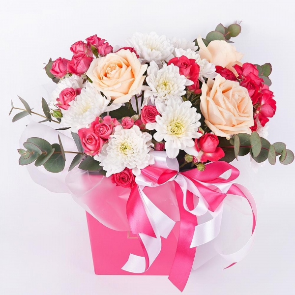 Rose Cream 50 cm - 3, Baltica White Spray Chrysanthemum - 3, Bright pink spray rose mix, 50 cm - 4, Composition Box, Oasis, Eucalyptus Cinerea, Wrapping Paper