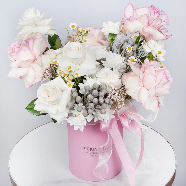 Rose Esperance - 6, White rose 50 cm Ecuador - 5, Chamomile - 2, Baltica White Spray Chrysanthemum - 1, Carnation white, cream - 7, Round flower box small , Brunia Green Lanuginosa (1 pc.), Ozotamnus, Wrapping Paper, Oasis