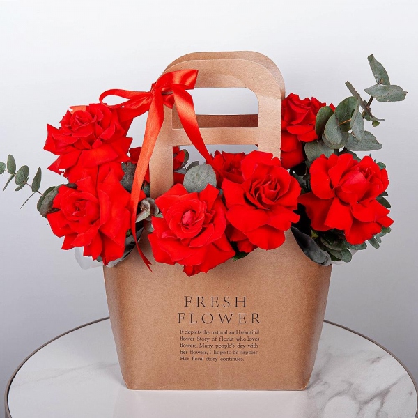 Red rose Nina 50 cm - 15, Flower bag, Oasis, Eucalyptus, Ribbon