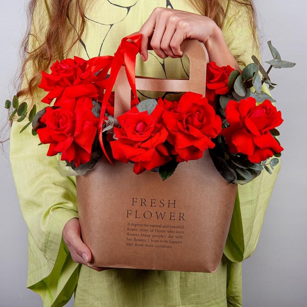Red rose Nina 50 cm - 15, Flower bag, Oasis, Eucalyptus, Ribbon