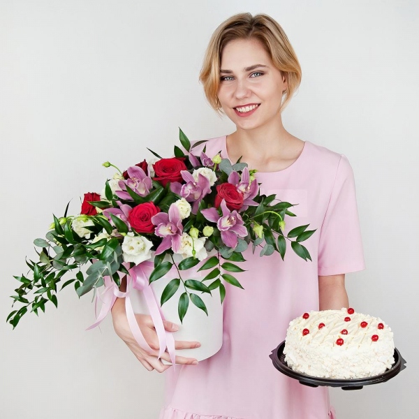 Red rose 50 cm - 10, Pink Cymbidium Orchid Bud - 10, lisianthus - 6, Round flower box medium, Film, Oasis, Eucalyptus Cinerea, Flask for orchids, Aspidistra (1 pc.), Cake in assortment, Ruscus italian, Ribbon
