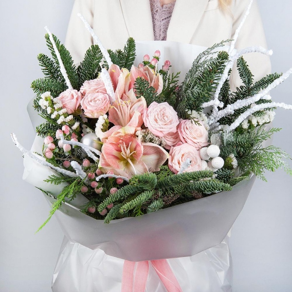 Pink amaryllis - 2, Peony sprayrose - 6, Spruce branches (1pc.), Hypericum, White statice, Thuja, Christmas decor (set), Artificial branch, Wrapping Paper