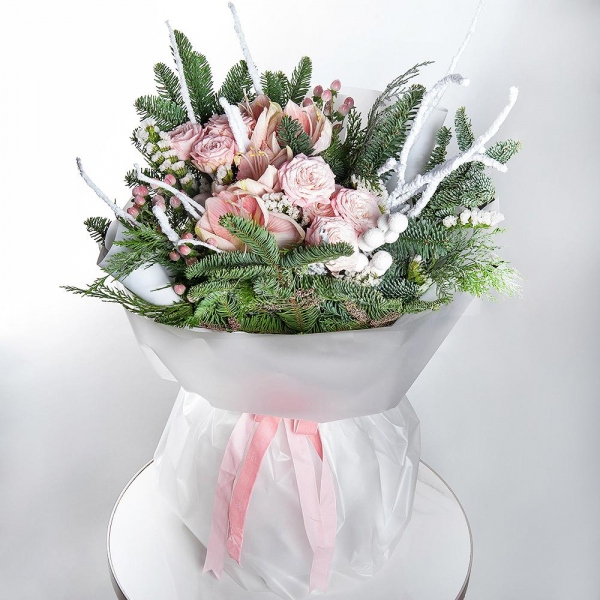 Pink amaryllis - 2, Peony sprayrose - 6, Spruce branches (1pc.), Hypericum, White statice, Thuja, Christmas decor (set), Artificial branch, Wrapping Paper