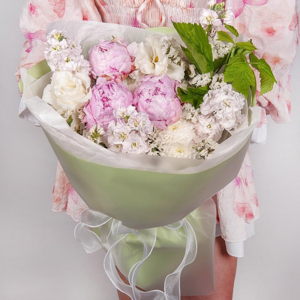 Peony pink - 3, Baltica White Spray Chrysanthemum - 5, Matthiola Lilac - 4, lisianthus - 2, White statice, Wrapping Paper,  Raspberry branch