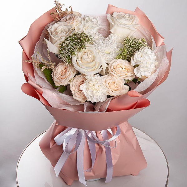 White rose 50 cm Ecuador - 5, Baltica White Spray Chrysanthemum - 1, Peony sprayrose - 2, Carnation white, cream - 4, Moluccella, Astilbe, Wrapping Paper