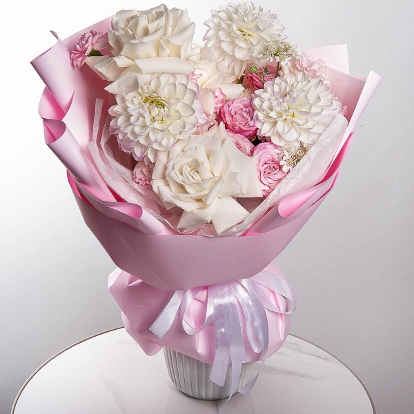 White rose 50 cm Ecuador - 5, White Dahlia - 3, Peony sprayrose - 1, Pink Lisianthus (Eustoma) - 2, Pink spray carnation - 5, Baltica White Spray Chrysanthemum - 1, Wrapping Paper