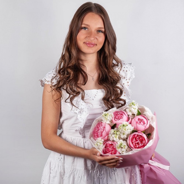 Peony pink - 5, White Matthiola - 8, Wrapping Paper