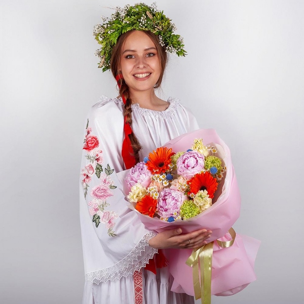 Gerbera daisies - 9, Peony pink - 3, Green carnation - 6, Baltica White Spray Chrysanthemum - 1, Chamomile - 2, White Matthiola - 3, Carnation white, cream - 5, Craspedia, Wrapping Paper
