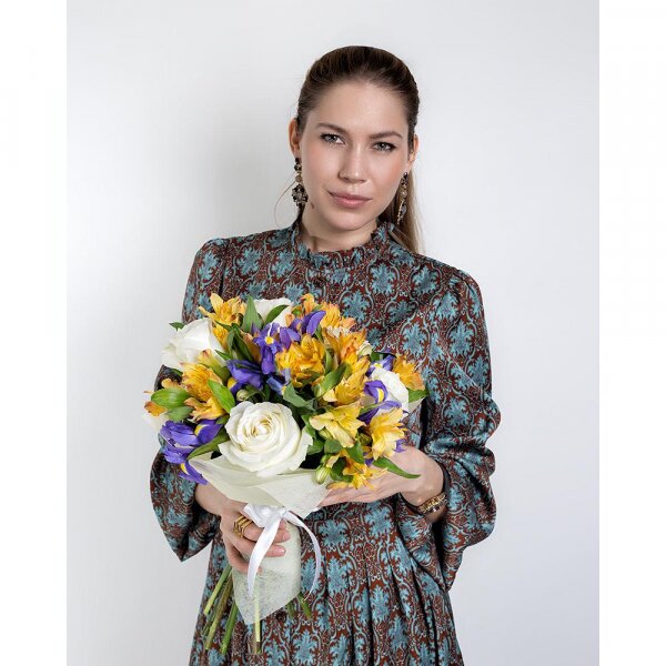 White rose 50 cm - 7, Alstromeria Yellow, Orange - 6, Irises - 9, Felt, Ribbon