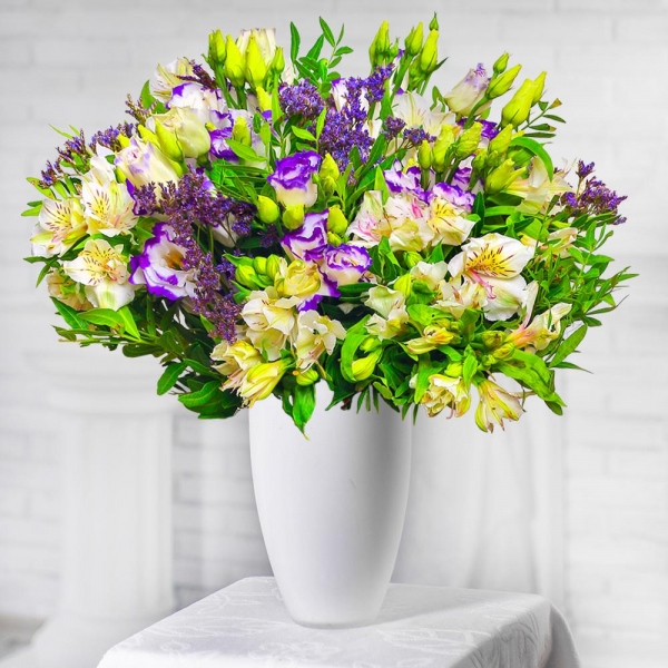 Purple Lisianthus (Eustoma) - 7, Alstromeria white, soft pink - 8, Limonium (1 pc.), Pistachio, Sisal, Ribbon