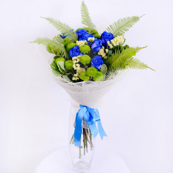 Rose blue - 11, Athos pom Feeling Green - 4, Pittosporum, Yellow Statice, Ambrella, Jute 1 meter, Ribbon