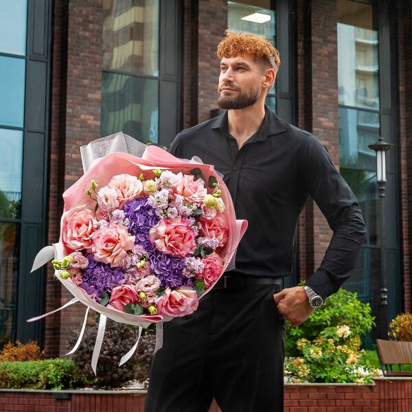Blue/purple hydrangea - 3, Rose Esperance - 9, Pink Lisianthus (Eustoma) - 4, lisianthus - 3, Matthiola Lilac - 4, Eucalyptus Cinerea, Wrapping Paper
