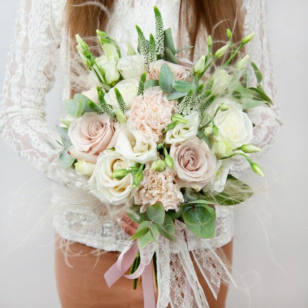 Carnation white, cream - 5, Cream Rose 50 cm Ecuador (Creme Caramel) - 6, White rose 50 cm - 4, lisianthus - 6, Veronica spray, Eucalyptus Cinerea, Dried flowers decor, Ribbon