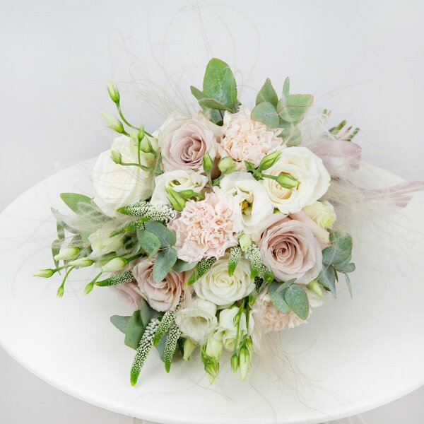 Carnation white, cream - 5, Cream Rose 50 cm Ecuador (Creme Caramel) - 6, White rose 50 cm - 4, lisianthus - 6, Veronica spray, Eucalyptus Cinerea, Dried flowers decor, Ribbon