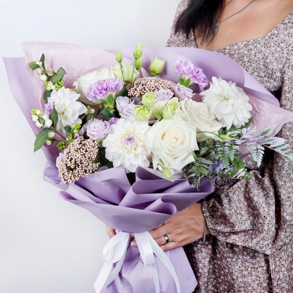White rose 50 cm - 5, White Dahlia - 4, Lilac carnation - 5, Spray rose: white, cream, light pink 50 cm - 4, lisianthus - 4, Ozotamnus, Fern (1 pc.), Symphoricarpos, Wrapping Paper