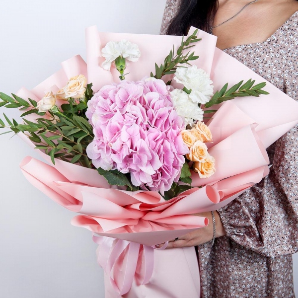 Pink Hydrangea - 3, Carnation white, cream - 5, Bright pink spray rose mix, 50 cm - 3, Eucalyptus parvifolia (1 pc.), Wrapping Paper