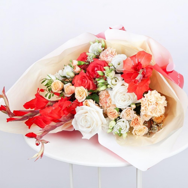 White rose 50 cm - 5, Red rose Nina 50 cm - 5, Spray rose: white, cream, light pink 50 cm - 4, lisianthus - 5, Pink carnation - 6, Red Gladiolus - 4, Limonium (1 pc.), Wrapping Paper
