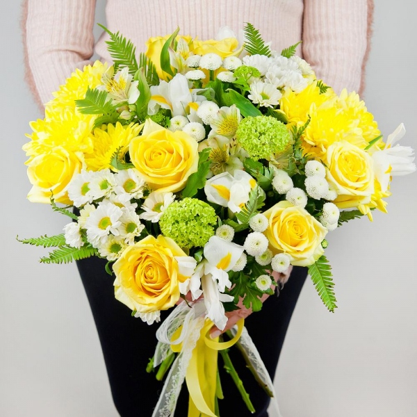 White iris - 11, Alstromeria Yellow, Orange - 5, Yellow rose 50 cm - 9, Baltica Yellow Spray Chrysanthemum - 5, Santini White Spray Chrysanthemum - 7, Baltica White Spray Chrysanthemum - 3, Ambrella, Viburnum, Ribbon