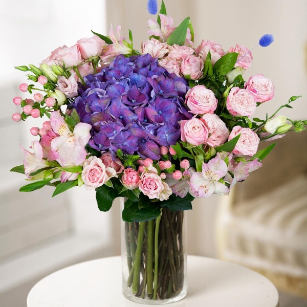 Blue/purple hydrangea - 2, Bright pink spray rose mix, 50 cm - 8, Alstromeria white, soft pink - 4, Pink Lisianthus (Eustoma) - 4, Hypericum, Dried flowers decor, Wrapping Paper