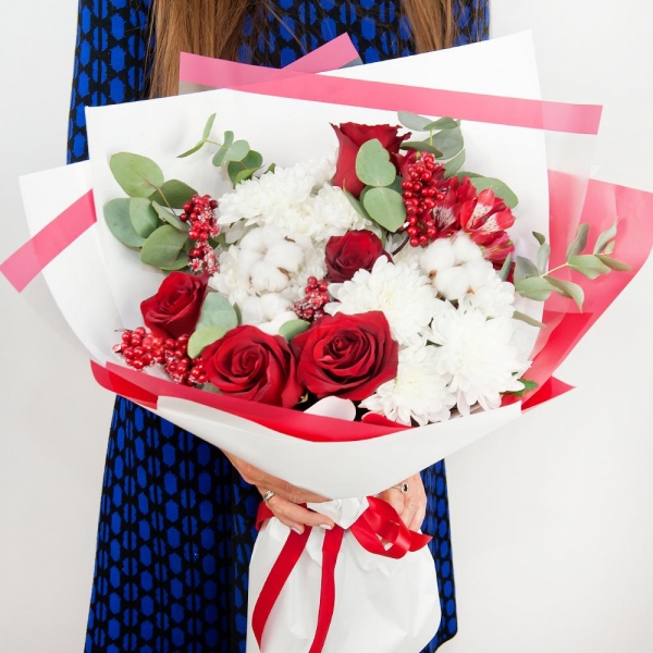 Baltica White Spray Chrysanthemum - 5, Red rose 50 cm - 7, Alstromeria Red, Bright Pink - 4, Cotton bud, Eucalyptus Cinerea, Decorative element medium, Wrapping Paper, Ribbon