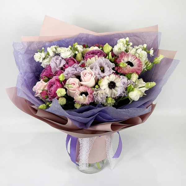 White anemone - 6, Spray peony rose Misty Bubbles, 50 cm - 3, lisianthus - 1, White Matthiola - 3, Pink rose 50 cm - 7, Purple Lisianthus (Eustoma) - 2, Pistachio, Wrapping Paper