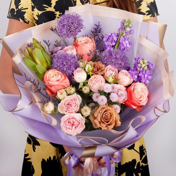 Peony rose Kahala 50 cm - 3, Роза Тоффи - 4, Daisy poms Santini pink, purple - 3, Matthiola Lilac - 2, Peony sprayrose - 3, Limonium (1 pc.), Leukodendron, Allium, Wrapping Paper