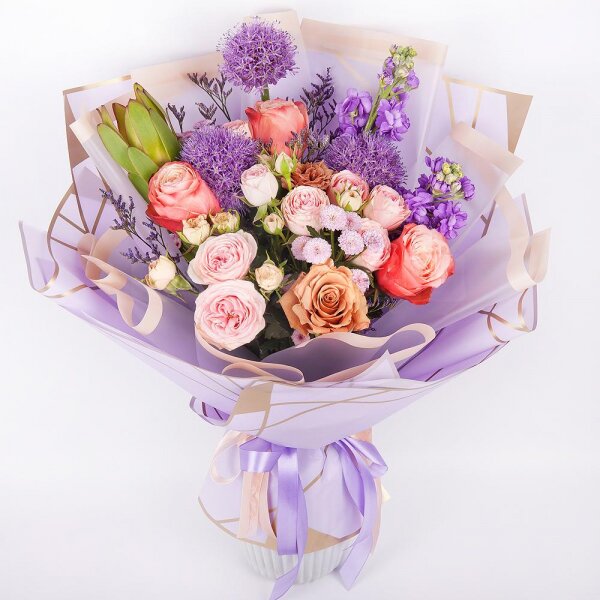 Peony rose Kahala 50 cm - 3, Роза Тоффи - 4, Daisy poms Santini pink, purple - 3, Matthiola Lilac - 2, Peony sprayrose - 3, Limonium (1 pc.), Leukodendron, Allium, Wrapping Paper