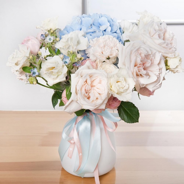Blue/purple hydrangea - 1, Carnation white, cream - 9, lisianthus - 4, Spray rose: white, cream, light pink 50 cm - 3, White rose 50 cm - 7, Peony style roses - 3, Oksipetalum, Ribbon