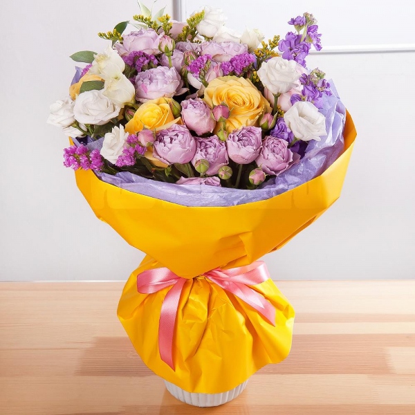 Yellow rose 50 cm - 4, Pink rose 50 cm - 5, Matthiola Lilac - 3, lisianthus - 3, Spray peony rose Lavander, 50 cm - 2, Solidago (1 pc.), Pink Statice, Ruscus, Wrapping Paper