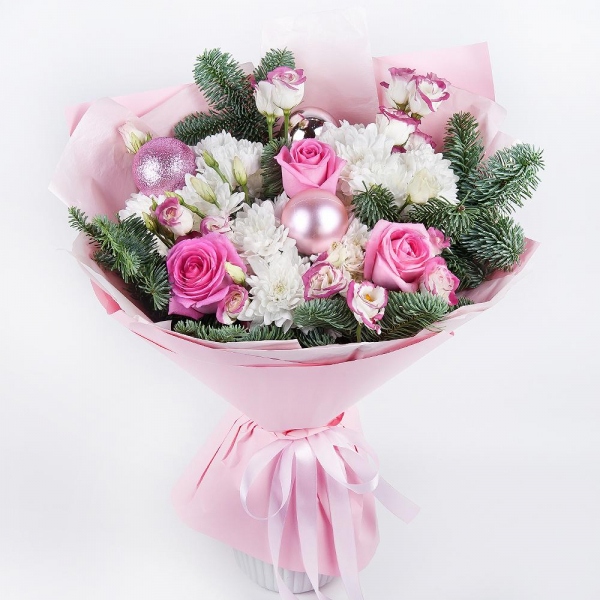 Pink rose 50 cm - 4, Baltica White Spray Chrysanthemum - 3, Pink Lisianthus (Eustoma) - 2, Spruce branches (1pc.), Christmas decor (set), Wrapping Paper