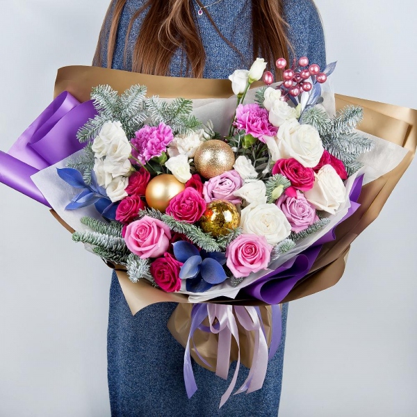 White rose 50 cm - 3, Pink rose 50 cm - 7, Bright pink spray rose mix, 50 cm - 4, Pink carnation - 4, lisianthus - 2, Carnation white, cream - 2, Carnation white, cream - 3, Spruce branches (1pc.), Pistachio, Ruscus, Christmas decor (set), Decorative element medium, Wrapping Paper