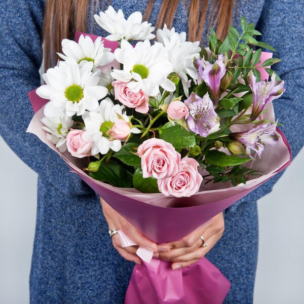 Bacardi White Spray Chrysanthemum - 2, Alstromeria lilac, purple - 2, Bright pink spray rose mix, 50 cm - 2, Wrapping Paper, Pistachio