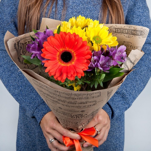 Gerbera red - 1, Bacardi Yellow Spray Chrysanthemum - 2, Alstromeria lilac, purple - 4, Pistachio, Wrapping Paper, Ribbon