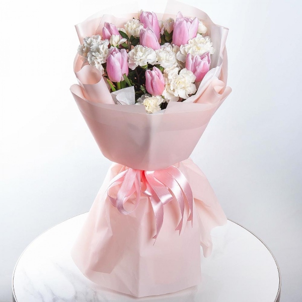 Pink tulip - 15, White spray carnation - 6, Pistachio, Wrapping Paper