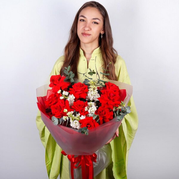 Red rose Nina 50 cm - 17, White Matthiola - 5, Eucalyptus Cinerea, Wrapping Paper
