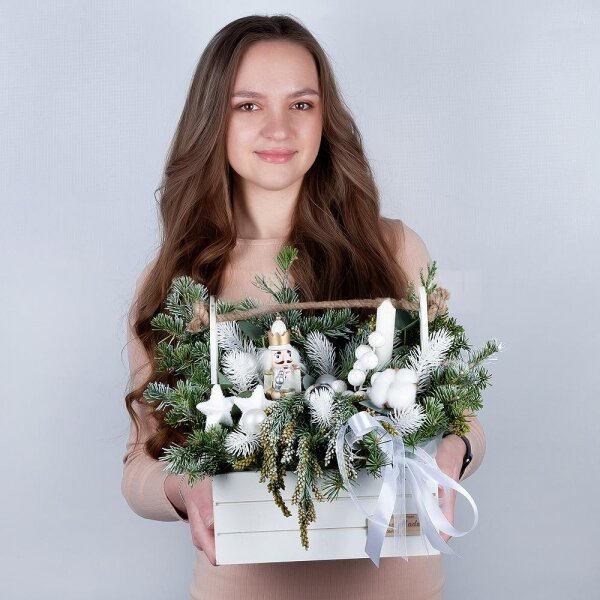 Wooden pot, Oasis, Eucalyptus, Cotton bud, Solidago (1 pc.), Christmas decor (set), Candle, Ribbon, Artificial branch, Spruce branches (1pc.)